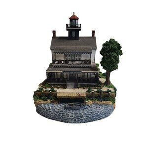 Harbour Lights 2002 Lighthouse Figurine #276 Tucker's Island New Jersey
